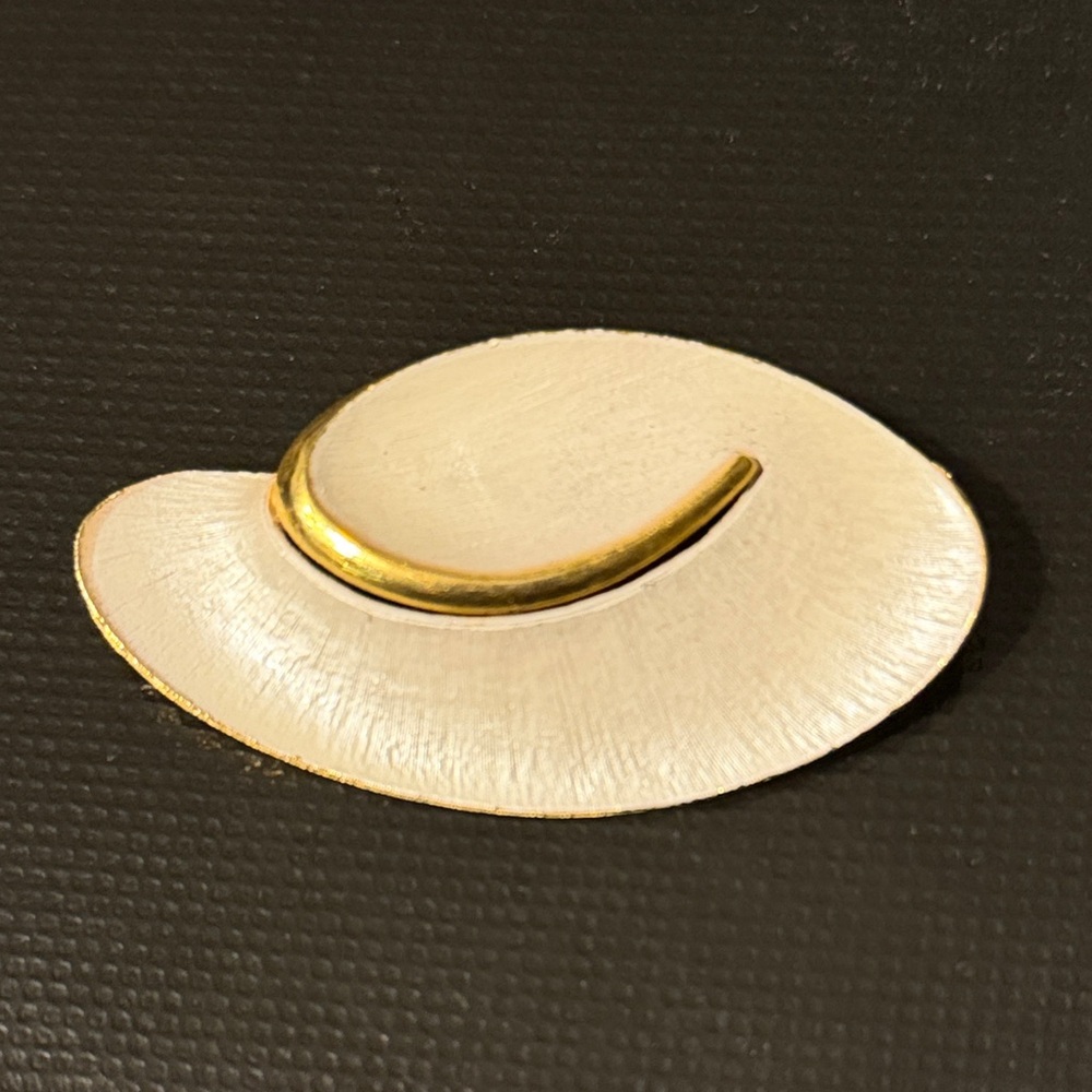 Elegant Gold and Cream Brooch